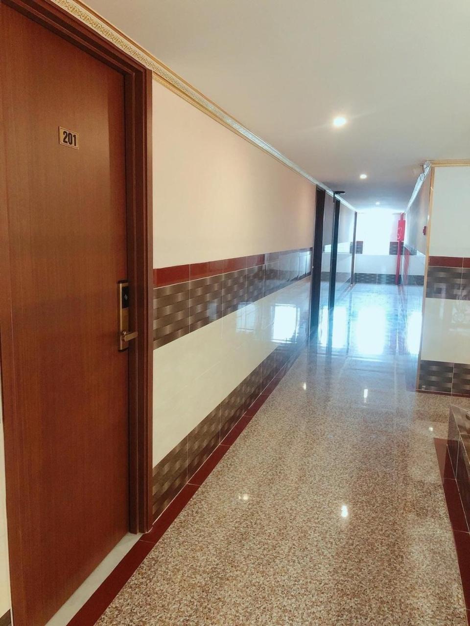 Nhan Duc Hotel ホーチミン市 エクステリア 写真